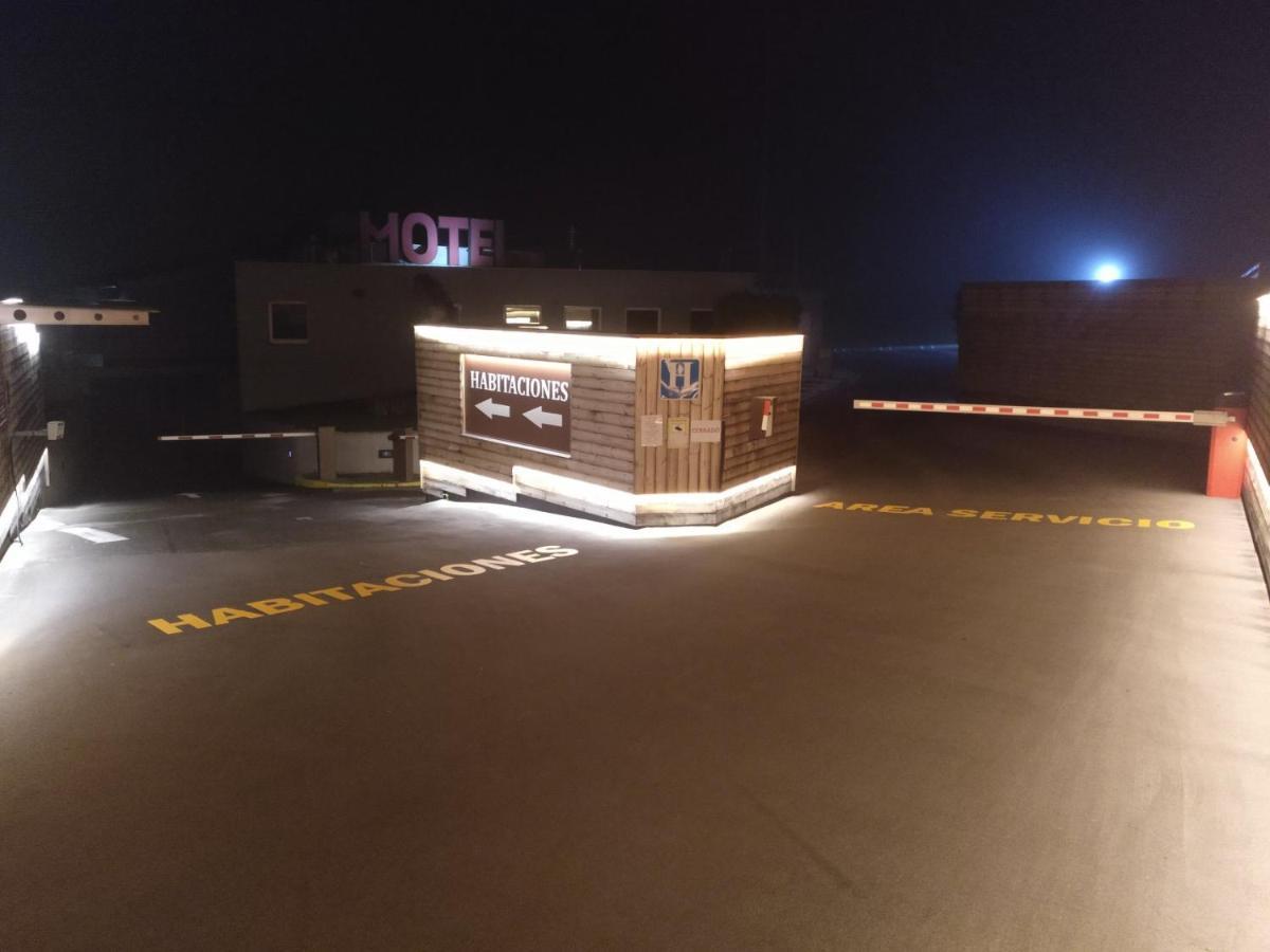 Llanera  Motel Latino מראה חיצוני תמונה